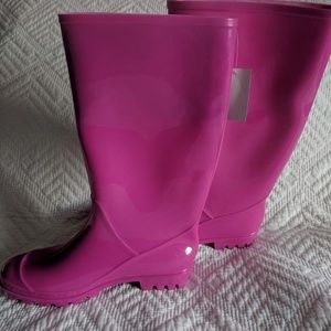 Brand new rain boots